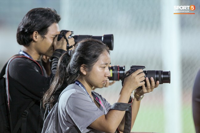 Ph&oacute;ng vi&ecirc;n Myanmar: ĐT Việt Nam đang mạnh hơn Th&aacute;i Lan tại AFF Cup 2018 - Ảnh 2.