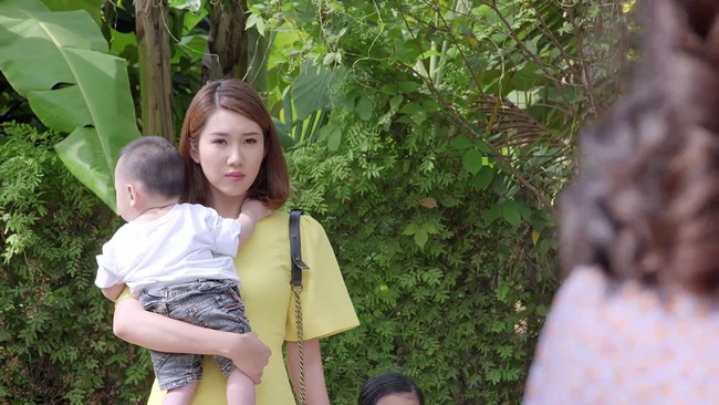 Gạo nếp gạo tẻ: H&acirc;n b&agrave;y tr&ograve; ngủ với Kiệt, trơ trẽn bế con về nh&agrave; bố chồng để ph&aacute; đ&aacute;m Ph&uacute;c - Ảnh 9.