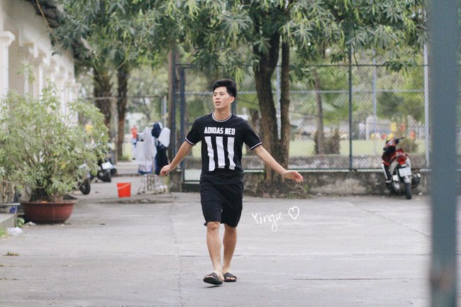 Trần Đ&igrave;nh Trọng - Thanh ni&ecirc;n nghi&ecirc;m t&uacute;c d&ugrave;ng cả thanh xu&acirc;n để bỏ &aacute;o v&agrave;o quần tr&ecirc;n s&acirc;n đấu - Ảnh 15.