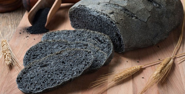 Những điều cần biết khi d&ugrave;ng than hoạt t&iacute;nh để chăm s&oacute;c sức khỏe - Ảnh 4.