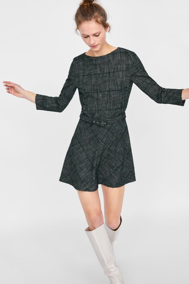 10 mẫu v&aacute;y liền đến từ Zara sẽ cho c&aacute;c n&agrave;ng vẻ ngo&agrave;i ho&agrave;n hảo để x&uacute;ng x&iacute;nh đi dự tiệc cưới  - Ảnh 9.