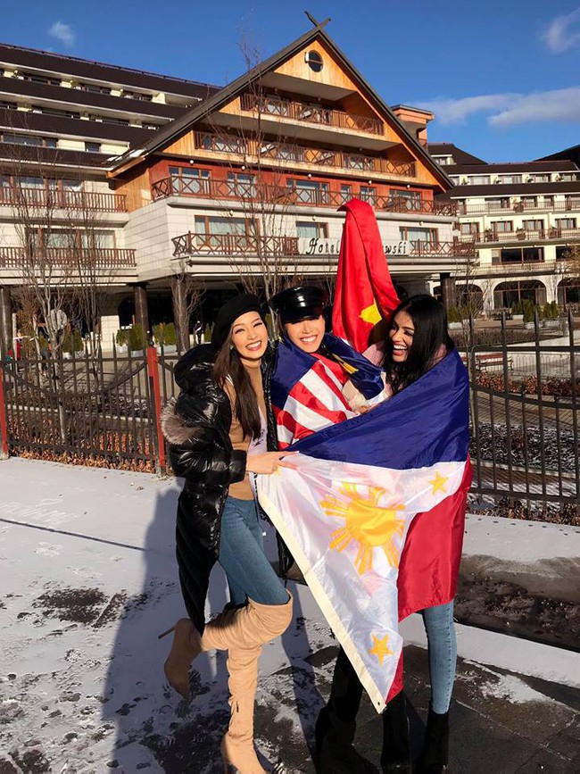 Bỏ qua ồn &agrave;o bị đồn mua giải, Minh T&uacute; giơ cờ Việt Nam đầy tự h&agrave;o ở Miss Supranational - Ảnh 2.