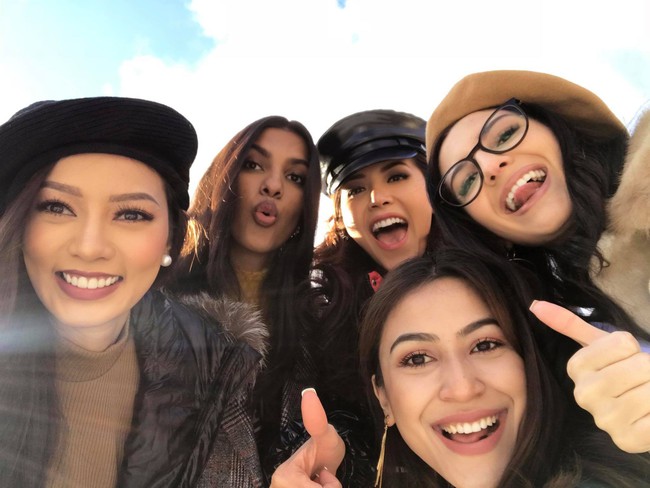 Bỏ qua ồn &agrave;o bị đồn mua giải, Minh T&uacute; giơ cờ Việt Nam đầy tự h&agrave;o ở Miss Supranational - Ảnh 3.