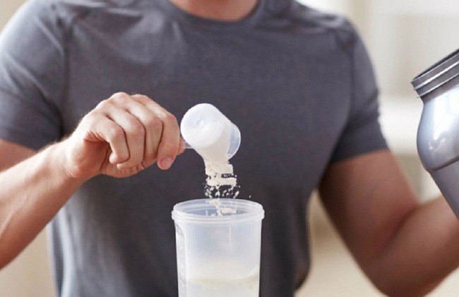 Nhờ chi tiết &iacute;t ai để &yacute;, t&ocirc;i ph&aacute;t hiện sự thật ngang tr&aacute;i sau những buổi chiều chồng đều đặn x&aacute;ch đồ đi tập gym - Ảnh 1.