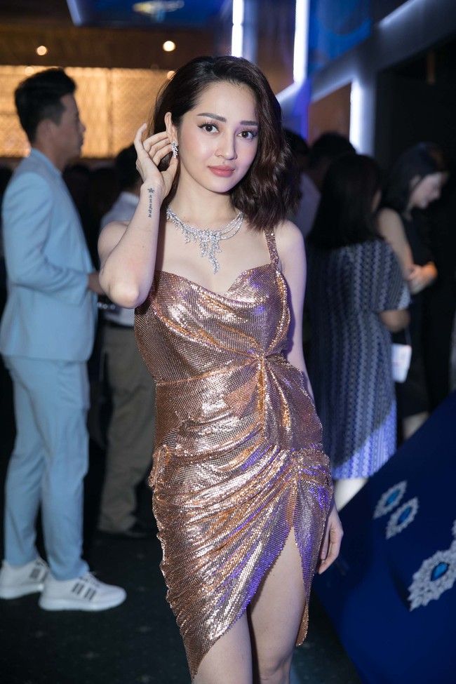 Bảo Anh gợi cảm xuất hiện giữa tin đồn đ&atilde; nối lại t&igrave;nh xưa với Hồ Quang Hiếu  - Ảnh 1.