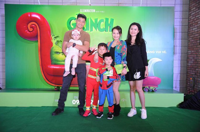 Gia đ&igrave;nh L&yacute; Hải - Minh H&agrave; dắt d&iacute;u nhau đến xem bom tấn hoạt h&igrave;nh do ch&iacute;nh bố Hải lồng tiếng - Ảnh 3.