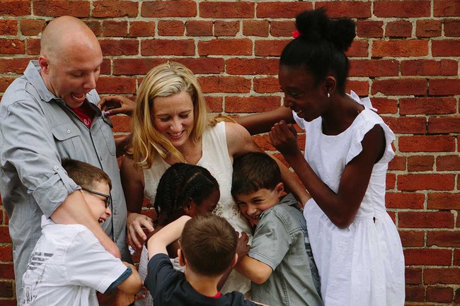 Người đ&agrave;n &ocirc;ng c&oacute; 1 đ&agrave;n con nhưng quan điểm thẳng thắn vợ l&uacute;c n&agrave;o cũng l&agrave; nhất, MXH dậy s&oacute;ng tranh c&atilde;i kịch liệt - Ảnh 2.