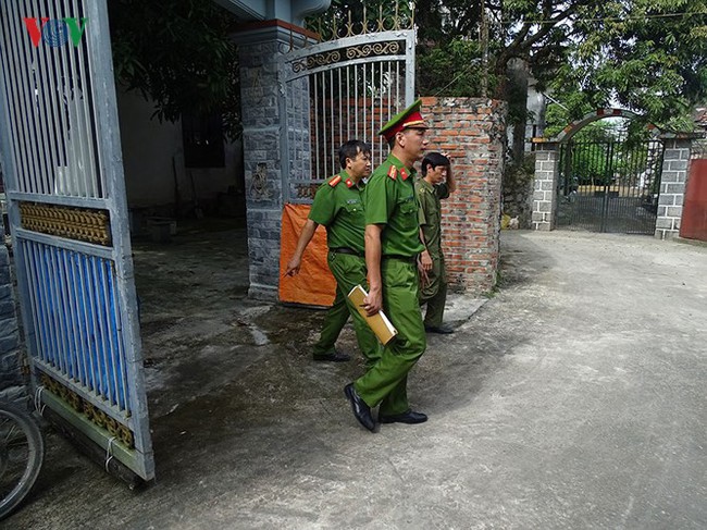 Vụ kẻ nhiễm HIV x&acirc;m hại b&eacute; g&aacute;i: Bị c&aacute;o than ốm yếu kh&ocirc;ng đến t&ograve;a - Ảnh 11.