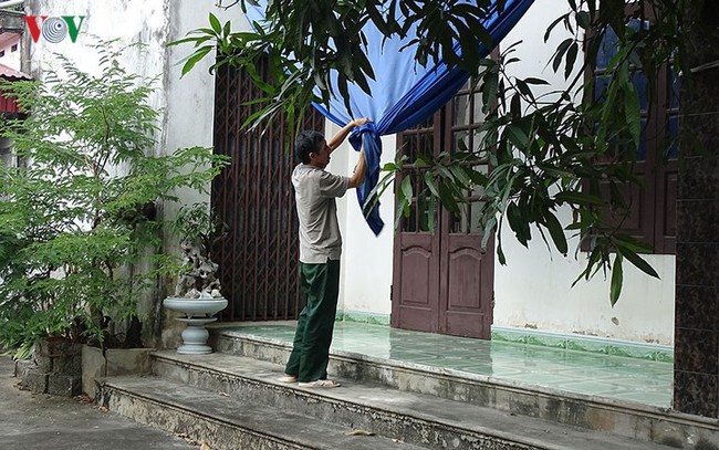 Vụ kẻ nhiễm HIV x&acirc;m hại b&eacute; g&aacute;i: Bị c&aacute;o than ốm yếu kh&ocirc;ng đến t&ograve;a - Ảnh 6.