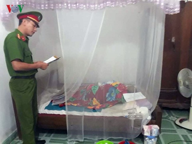 Vụ kẻ nhiễm HIV x&acirc;m hại b&eacute; g&aacute;i: Bị c&aacute;o than ốm yếu kh&ocirc;ng đến t&ograve;a - Ảnh 9.