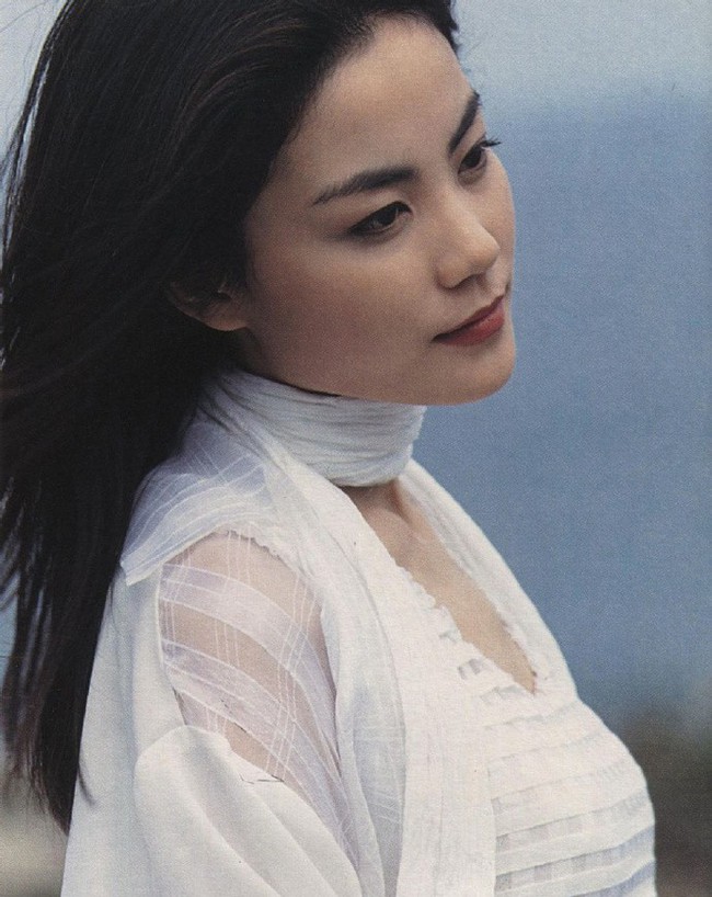 Nh&igrave;n ảnh cũ của Vương Phi đủ hiểu tại sao L&yacute; &Aacute; Bằng, Tạ Đ&igrave;nh Phong đều m&ecirc; mẩn d&ugrave; hơn tuổi  - Ảnh 5.