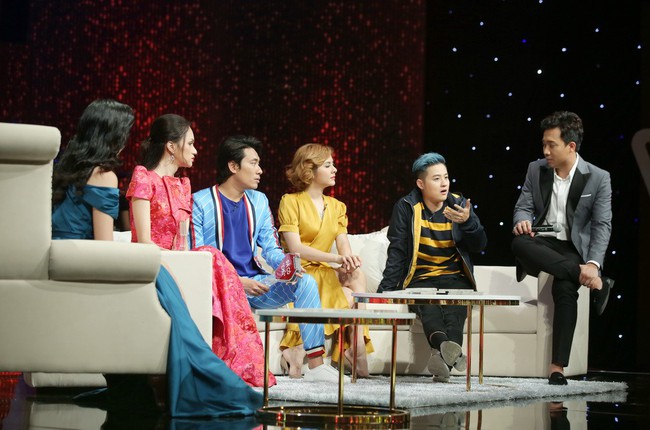 Chuyện thật kh&oacute; tin: Bạn trai T&acirc;y của Phượng Vũ tham gia show hẹn h&ograve; sau đ&oacute; lại cầu h&ocirc;n c&ocirc; ngay tr&ecirc;n s&acirc;n khấu - Ảnh 3.