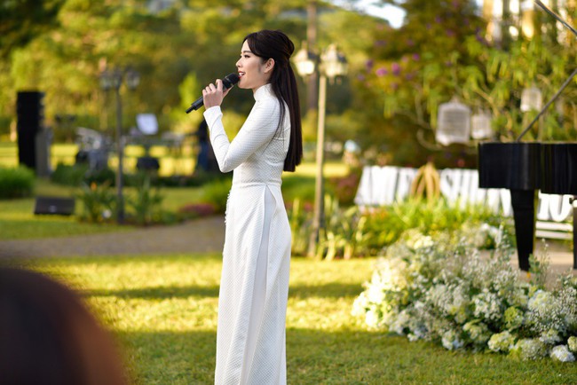 Diện &aacute;o d&agrave;i thướt tha nhưng g&oacute;c nghi&ecirc;ng của Nam Em khiến kh&aacute;n giả thắc mắc - Ảnh 2.