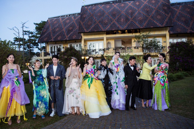 Diện &aacute;o d&agrave;i thướt tha nhưng g&oacute;c nghi&ecirc;ng của Nam Em khiến kh&aacute;n giả thắc mắc - Ảnh 15.