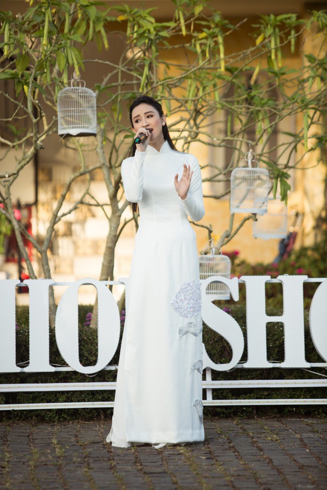 Diện &aacute;o d&agrave;i thướt tha nhưng g&oacute;c nghi&ecirc;ng của Nam Em khiến kh&aacute;n giả thắc mắc - Ảnh 3.