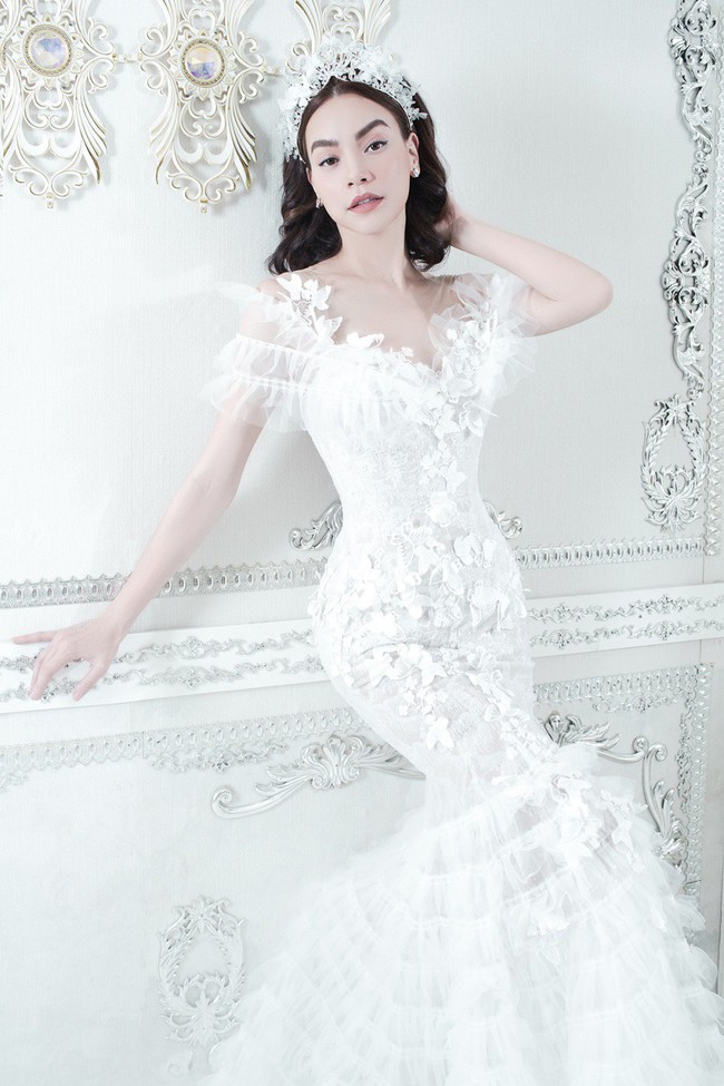 Đội vương miện, Hồ Ngọc H&agrave; khoe vẻ đẹp vạn người m&ecirc;  - Ảnh 1.