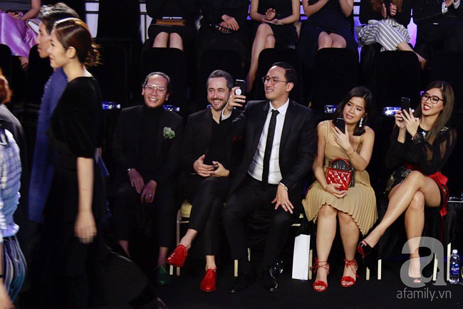 Lần đầu ti&ecirc;n vợ chồng Tăng Thanh H&agrave; c&ocirc;ng khai l&agrave;m điều n&agrave;y giữa đ&aacute;m đ&ocirc;ng  - Ảnh 13.