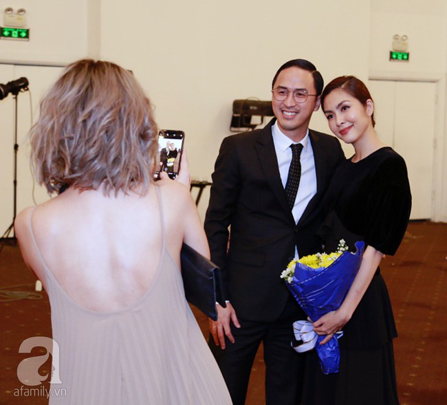 Lần đầu ti&ecirc;n vợ chồng Tăng Thanh H&agrave; c&ocirc;ng khai l&agrave;m điều n&agrave;y giữa đ&aacute;m đ&ocirc;ng  - Ảnh 14.