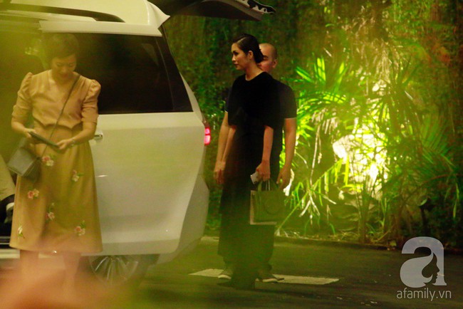 Lần đầu ti&ecirc;n vợ chồng Tăng Thanh H&agrave; c&ocirc;ng khai l&agrave;m điều n&agrave;y giữa đ&aacute;m đ&ocirc;ng  - Ảnh 18.