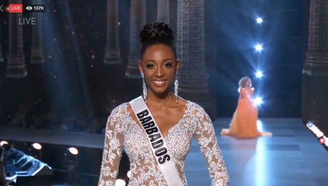 HHen Ni&ecirc; khoe v&oacute;c d&aacute;ng n&oacute;ng bỏng trong đ&ecirc;m b&aacute;n kết Miss Universe cực ho&agrave;nh tr&aacute;ng - Ảnh 6.