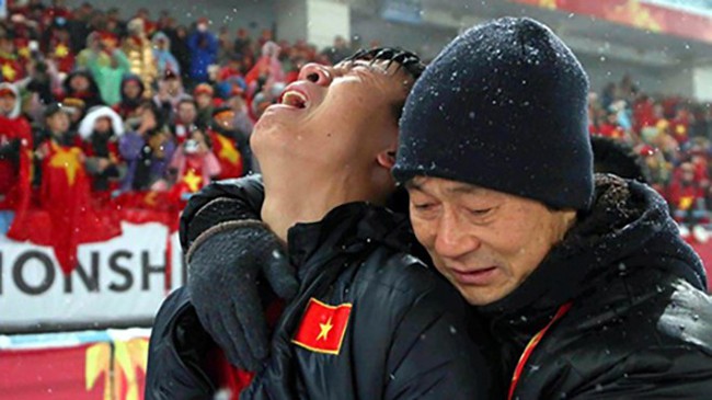 Giọt nước mắt tiếc nuối ở Thường Ch&acirc;u nay đ&atilde; th&agrave;nh giọt nước mắt hạnh ph&uacute;c ở Mỹ Đ&igrave;nh - Ảnh 2.