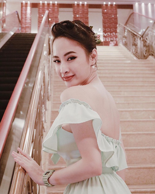 &ldquo;Soi&rdquo; nhất cử nhất động của sao Việt (16/12) - Ảnh 10.