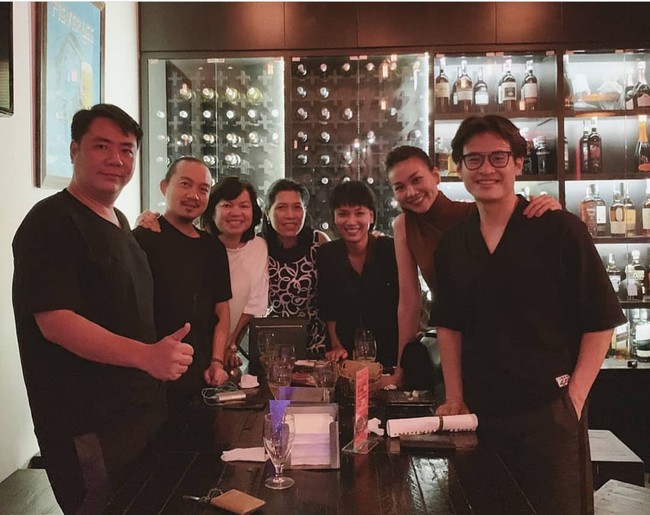 Soi nhất cử nhất động của sao Việt (17/12) - Ảnh 6.