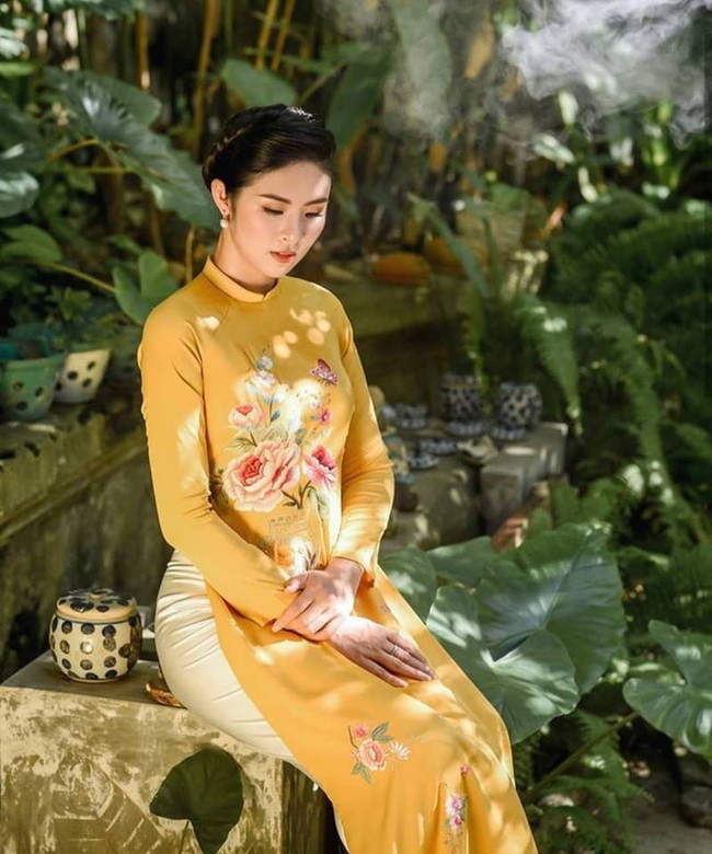 Soi nhất cử nhất động của sao Việt (19/12) - Ảnh 1.