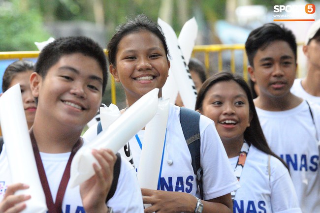 Ban tổ chức AFF Cup sai lầm, nhầm lẫn Việt Nam th&agrave;nh Singapore - Ảnh 6.