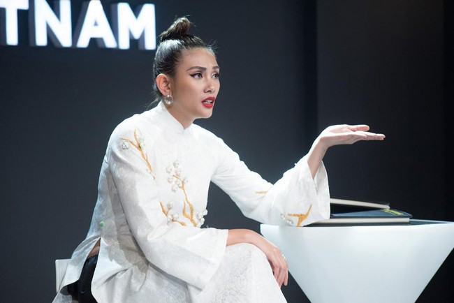 Đầu tư như V&otilde; Ho&agrave;ng Yến ở The Face, cứ v&agrave;o v&ograve;ng loại l&agrave; thay &aacute;o d&agrave;i sang chảnh để chặt đẹp cả thế giới! - Ảnh 4.