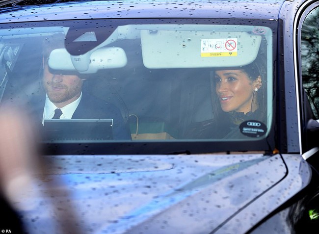 Giữa tin đồn chị em d&acirc;u rạn nứt, Meghan Markle đ&atilde; bất ngờ l&agrave;m điều n&agrave;y giống C&ocirc;ng nương Kate Middleton - Ảnh 2.