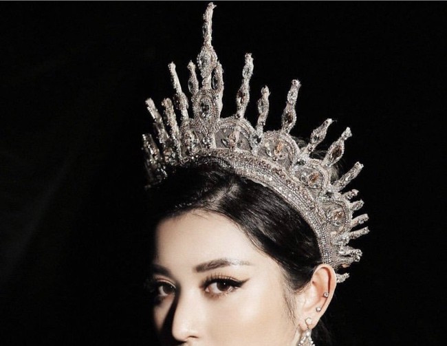 Soi nhất cử nhất động của sao Việt (19/12) - Ảnh 4.