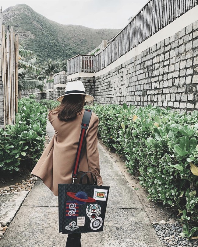 Soi nhất cử nhất động của sao Việt (19/12) - Ảnh 11.