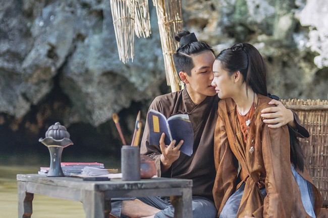 Nh&atilde; Phương nhợt nhạt vẫn đẹp h&uacute;t hồn trong trailer mới của Trạng Quỳnh - Ảnh 4.