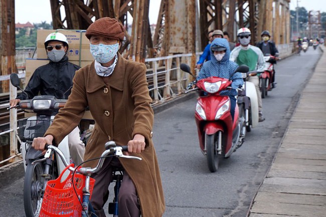 Đ&oacute;n kh&ocirc;ng kh&iacute; lạnh, H&agrave; Nội nhiệt độ thấp nhất 16 độ C trong dịp Noel - Ảnh 1.