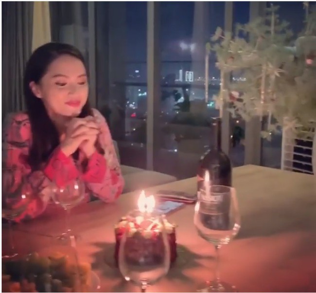 Kh&ocirc;ng phải trai đẹp Th&aacute;i Lan, anh ch&agrave;ng n&agrave;y mới l&agrave; người bị nghi ngờ l&agrave; bạn trai b&iacute; mật của Hương Giang Idol - Ảnh 4.