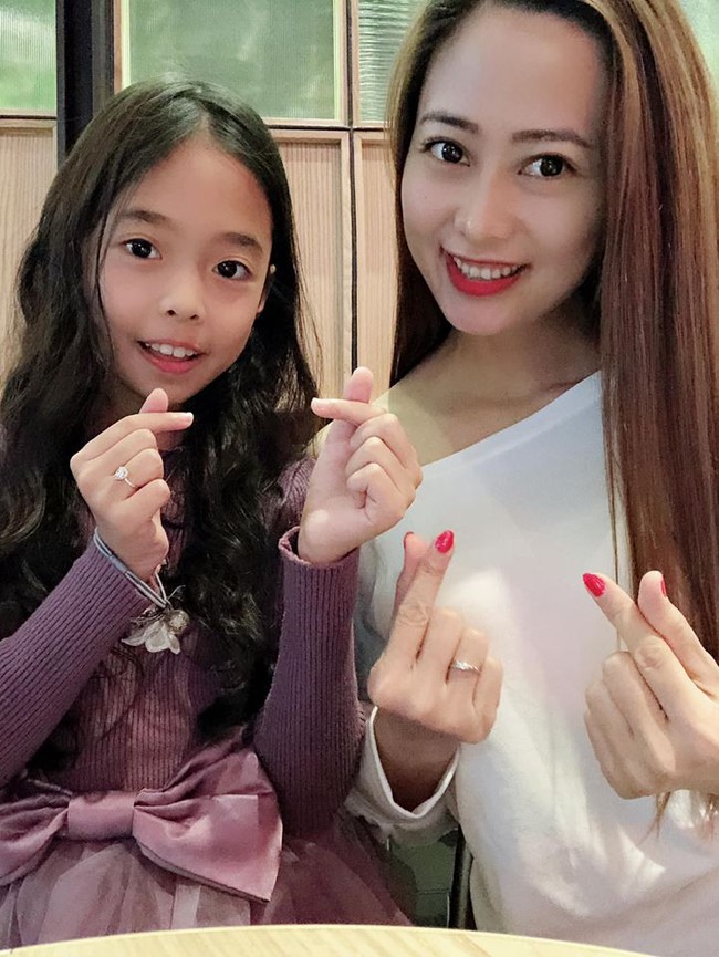 M&ugrave;a đ&ocirc;ng mới về, chị em thi nhau khoe đi ăn đồ ngon, quần &aacute;o sang chảnh xinh đẹp ra phố đ&oacute;n gi&oacute; lạnh - Ảnh 5.