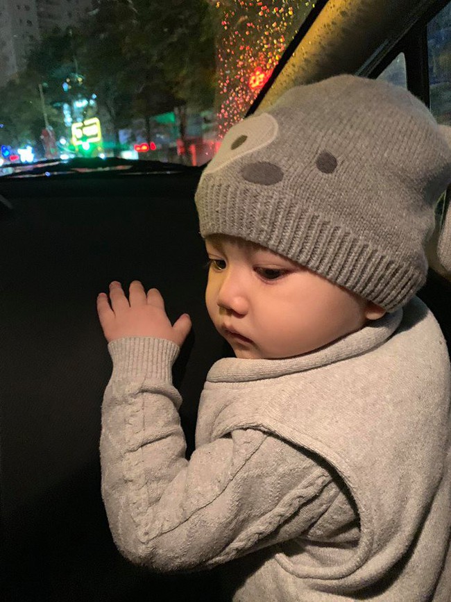 M&ugrave;a đ&ocirc;ng mới về, chị em thi nhau khoe đi ăn đồ ngon, quần &aacute;o sang chảnh xinh đẹp ra phố đ&oacute;n gi&oacute; lạnh - Ảnh 7.