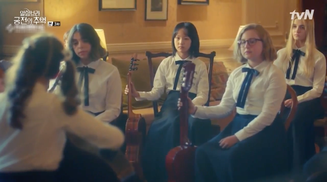 H&eacute; lộ qu&aacute; khứ bất hạnh của Park Shin Hye trong K&yacute; ức Alhambra: Bố mẹ mất sớm, một m&igrave;nh nu&ocirc;i cả gia đ&igrave;nh - Ảnh 5.