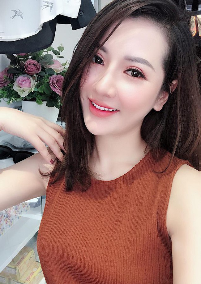 Nữ cảnh s&aacute;t giao th&ocirc;ng g&acirc;y sốt MXH v&igrave; xinh đẹp, trẻ trung như người mẫu, h&oacute;a ra đ&atilde; 2 con, lại được chồng y&ecirc;u chiều hết mực - Ảnh 7.