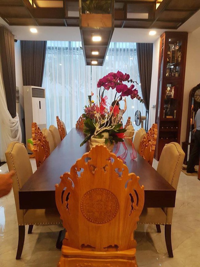 Cận cảnh biệt thự triệu USD lộng lẫy, rộng hơn 500m2 của Qu&aacute;ch Th&agrave;nh Danh tại S&agrave;i G&ograve;n - Ảnh 11.