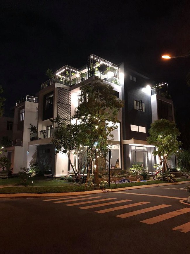 Cận cảnh biệt thự triệu USD lộng lẫy, rộng hơn 500m2 của Qu&aacute;ch Th&agrave;nh Danh tại S&agrave;i G&ograve;n - Ảnh 5.