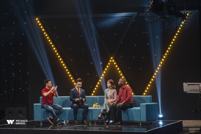 C&acirc;u chuyện t&igrave;nh vượt ch&acirc;u lục đầy x&uacute;c động của &Aacute; hậu điếc Th&uacute;y Đoan v&agrave; ch&agrave;ng trai Mỹ: Chỉ cần em muốn, anh sẽ bay về - Ảnh 9.