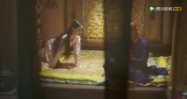 Both demonstrators seduce both Qian Long, but the Both demonstrators seduce both Qian Long, but the