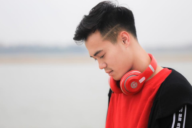 Trước m&aacute;i t&oacute;c v&agrave;ng đang g&acirc;y sốt, h&oacute;a ra Văn To&agrave;n c&ograve;n để nhiều kiểu t&oacute;c chất nghệ v&agrave; trendy chẳng k&eacute;m - Ảnh 8.