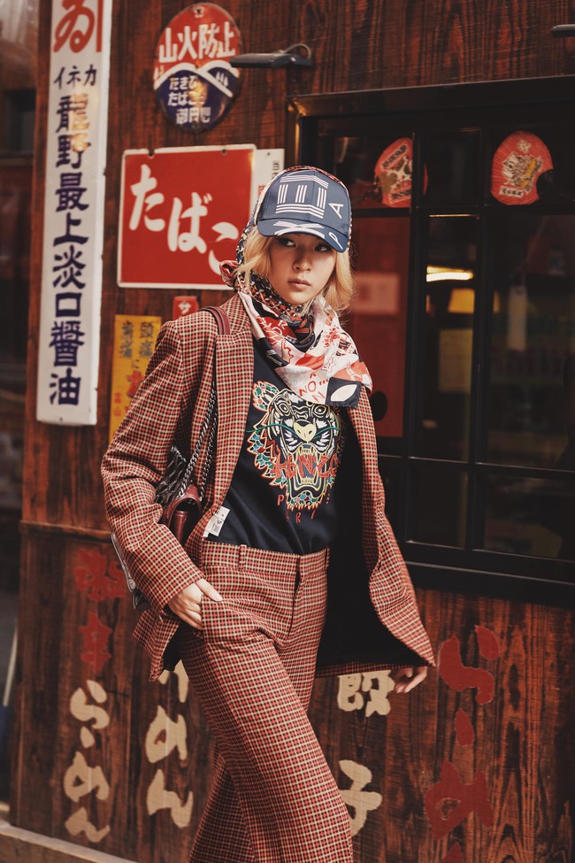 L&agrave;m gi&aacute;m khảo c&ugrave;ng V&otilde; Ho&agrave;ng Yến, Ph&iacute; Phương Anh bị ch&ecirc; bai kh&ocirc;ng đủ tầm  - Ảnh 1.