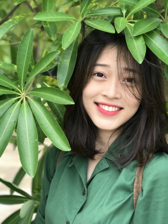 Ngỡ ngàng trước nhan sắc đời thường của 5 thí sinh nổi bật nhất Hoa hậu Việt Nam 2018 - Ảnh 28.