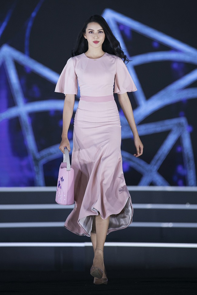 Minh Tiệp bị phản đối khi b&igrave;nh luận th&iacute; sinh Hoa Hậu Việt Nam diện v&aacute;y như vợ m&igrave;nh khi... mang bầu - Ảnh 18.