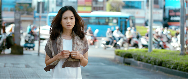 Ngo&agrave;i đời mang bầu 8 th&aacute;ng nhưng trong phim của chồng, Đinh Ngọc Diệp vẫn đẹp như n&agrave;ng thơ d&ugrave; chẳng phấn son cầu kỳ - Ảnh 4.