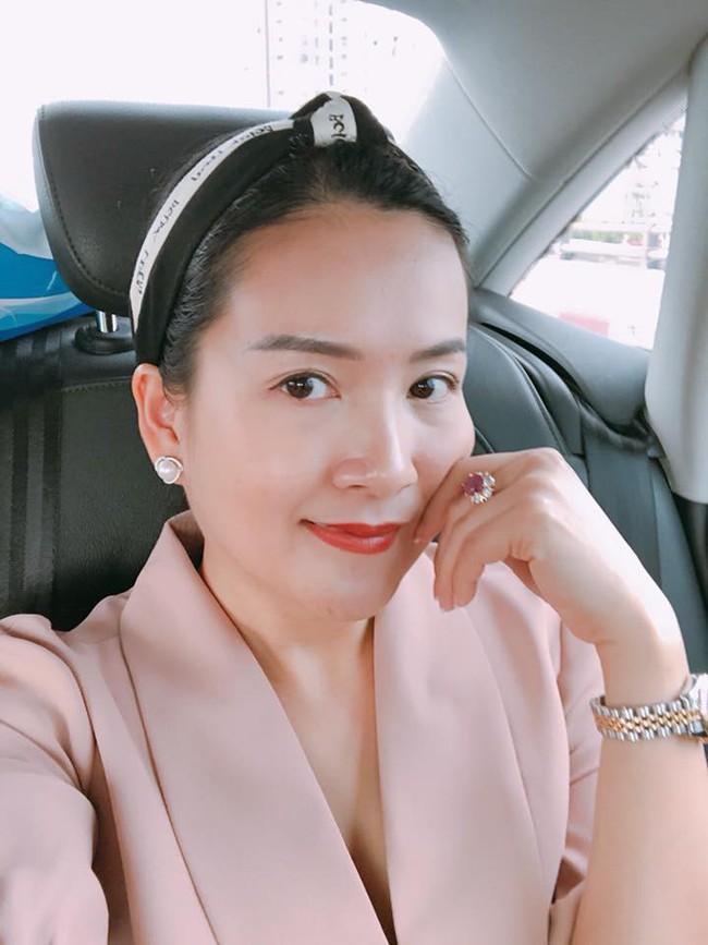 B&iacute; quyết hạnh ph&uacute;c của hai người phụ nữ c&ugrave;ng chồng đi qua thị phi: V&acirc;n Anh vợ đại gia kim cương v&agrave; Anh Thơ b&agrave; x&atilde; B&igrave;nh MInh - Ảnh 9.